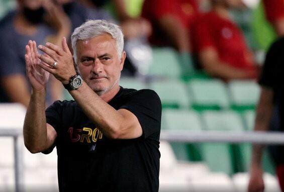 1631520902262092616.jpg mourinho-e-a-vitoria-no-jogo-mil-menti-a-toda-gente-passei-a.jpg